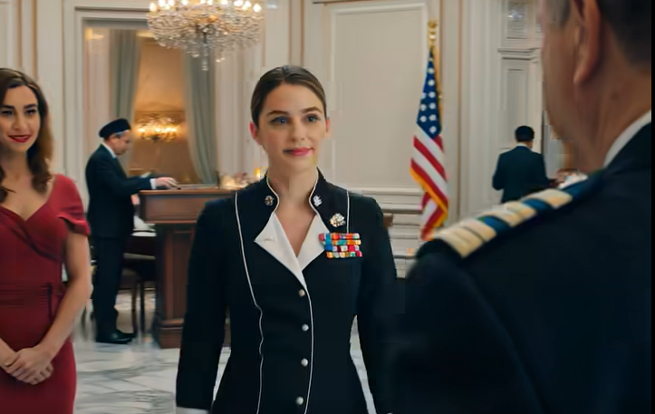 Min søster smilede ad min cateringuniform – indtil jeg sagde 3 ord på fransk til den amerikanske general